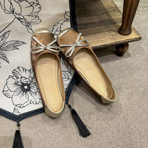 รองเท้าบัลเลต์หัวเหลี่ยมสไตล์จีนย้อนยุคขนาดใหญ่ รองเท้าส้นแบนแบบผูกโบว์ รองเท้าแฟชั่นสำหรับผู้หญิง รองเท้าหนัง PU ทรงหัวเหลี่ยม ส้นเตี้ย