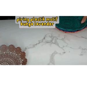 LJR motif bunga Lavender piring rotan plastik lusinan 12 pcs anyaman warna acak