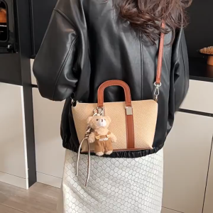 Tas Premium Handbag Wanita LPK9070: Tas Tenteng & Selempang Import
