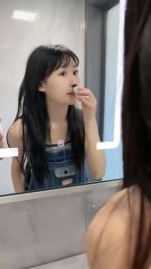 Men/Women Electric Portable Mini Nose Hair Trimmer Rechargeable Ear And Nose Hair Trimmer Waterproof And Portable Professional Nose Hair Trimmer Noise Reduction Double-Edged Blade Smooth 360° Rotating Head Nose Hair Eyebrow Eye Trimmer