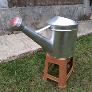 Gembor 20liter penyiram tanaman kebun emrat pertanian dan perkebunan