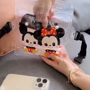 พร้อมส่ง🚀2025 สงกรานต์ ซองกันน้ำคาดอก กระเป๋ากันน้ำ กระเป๋ากันน้ำคาดอก ลายการ์ตูน