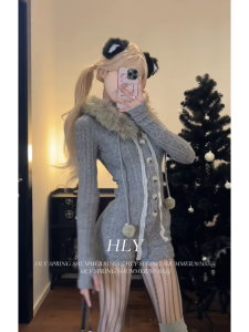 Retro Fur Collar Hooded Knitted Long Sleeve Jumpsuit Womens Autumn Winter Slim Fit Waist Cinched Bottom Short Pants