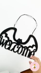 Dekorasi Halloween dengan Aksesori Pinky Bee