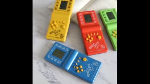 [Tặng kèm pin] Máy chơi game điện tử cầm tay 9999 xếp gạch - Hình Huyền Thoại 8x 9x brick game