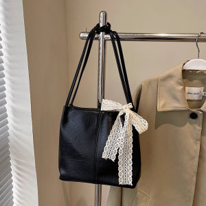 Spring Summer Popular Womens Tote Bag Commuter Casual Large Capacity Handheld Shoulder Bag Soft PU Bucket Bag Shape