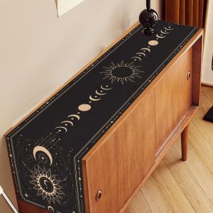 Khăn Trải Bàn VIKAMA Starry Sky Milky Way Màu Đen Vàng Với Họa Tiết Hệ Mặt Trời Theo Pha Trăng Phong Cách Ins Trang Trí Nhà Cửa Sang Trọng Nhẹ Nhàng Chất Liệu Vải Lanh.