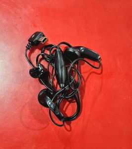 HETSET/HEADSET/HEADPHONE/EARPHONE POLYTRON ORIGINAL (KABEL)