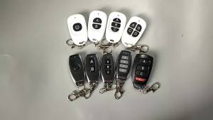 433MHz Learning Remote Control EV1527 Learning Code Transmitter Compatible with Gate Garage Door & Access Controller 1/2/3/4
