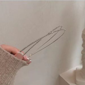 ที่คาดผมแบบท่อขนาดเล็กสำหรับผู้หญิง ที่คาดผมประดับเพชรสุดสง่างาม ประดับผมแบบแฟชั่นใหม่ปี 2025 ของ Doleni