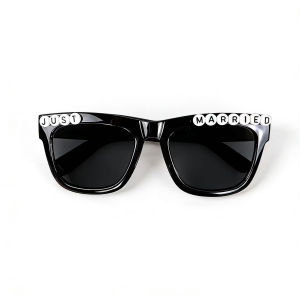 Just Married Sunglasses Wedding Party Favors Square & Heart Shape Bridal Groom Photo Booth Props for Groomsmen Bridesmaids