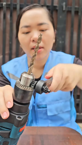 Cờ lê chuyên dụng tháo lắp đầu kẹp máy khoan đa năng
