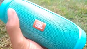 ลำโพงบลูทูธ Charge3 Mini Bluetooth Speaker เสียงดี มีมิติ เบสเเน่น เสียงแน่น ซับวูฟเฟอร์ ช่องเสียบรองรับ USB TFCard FM ส่งด่วนจากกทม.