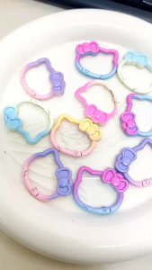 ห่วงสปริงล็อค 28*23mm 36*32mm ห่วง ลาย คิตตี้ คละสี สีทูโทน ของตกแต่งชิ้นงาน อุปกรณ์งานฝีมือ DIY