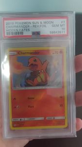 PSA 10 Charmander 007 REVERSE HOLO Hidden Fates Sun & Moon English (2019) - Pokemon Card GRADED