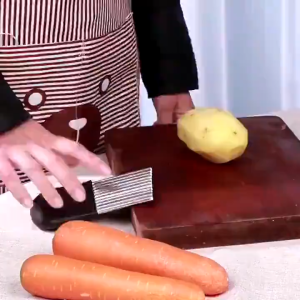 1pc Stainless Steel Potato Carrot Chip Vegetable Crinkle Wavy Chopper French Fries Slicer