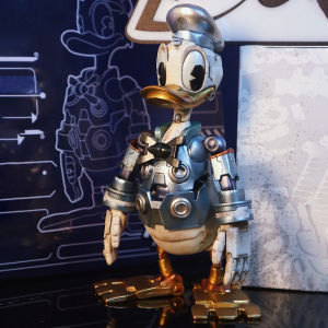 ORISTACO | Retro Mechanical Wounded Duck Figure