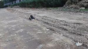 1:18 Mainan Mobil Remote Control Off-Road 2WD Powerful Alloy Climbing Car RC Rock Crawler Mobil RC Resistensi Jatuh Dengan Lampu