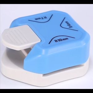 ที่ตัดมุมกระดาษ 3 in 1 ตัดมุมได้ 3 ขนาด (ขนาดมุม 4 มม  7 มม  10 มม) KAMEI รุ่น KM-6630 เครื่องตัดมุมนามบัตร ที่ตัดมุม เครื่องตัดมุม Corner Punch