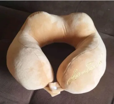 Bantal Leher Dewasa Love Travel Berbentuk Tidur Siang Bantal Mobil Super Lembut