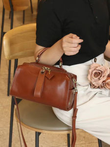 MEIFEI | Trendy Spacious Leather Shoulder Bag