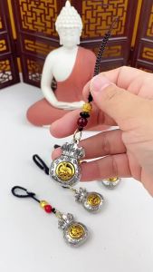 Gantungan Kunci 12 Shio Tradisional: Keberuntungan & Aksesoris