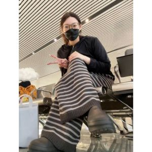 กางเกงลำลองผู้หญิงสีเทาถักลายทาง กางเกงนอนฤดูใบไม้ร่วง/ฤดูหนาว กางเกงขายาวลำลอง กางเกงขายาวผ้าขนหนู ขอบลูกไม้ ทรงหลวม ทรงหลวม