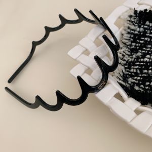 Fashionable Resin Hairband Womens High Hairline Face Washing Special Use Hair Accessories Simple Stylish Hair Clips
