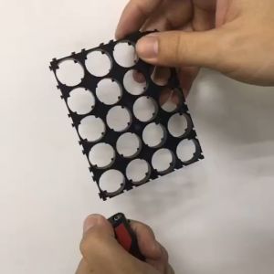 Khung Cố Định Pin Lithium 32650 Nhựa ABS Cao Cấp Màu Đen Loại Đế Giữ Pin 1x2 Chắc Chắn Tránh Va Đập