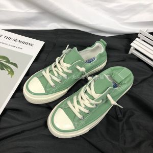 รองเท้าผ้าใบแบบสวมสีเขียวมิ้นต์ 2025 รองเท้าผ้าใบแบบสวมหัวเข้ารูปสไตล์เกาหลีสำหรับนักเรียน รองเท้าแบบสวมสบายๆ สไตล์คนขี้เกียจ