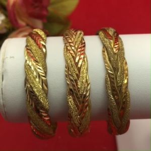 กำไล C งานดิบทองเหลืองลายเปียจิกสลับเงา ฟรีไซส์ ปรับขนาดได้ งานดิบไม่ได้ชุบ ทองเหลืองโบราณ ใส่ได้ทุกโอกาส พร้อมส่ง