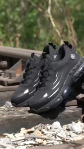 Insulation Safety Shoes for Men Steel Toe Anti-smashing Work Boots Waterproof Jogger Construction Shoes Protective Work Shoes