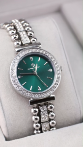 นาฬิกาข้อมือผู้หญิง นาฬิกาควอตซ์หรูหราหรูหรา สายสแตนเลส เพชร นาฬิกาแฟชั่นผู้หญิงคุณภาพสูง