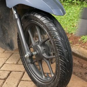 Busa Poles Ban Motor Spons Busa Poles Roda Applicator Busa Poles Mobil Ompro Tire Polish