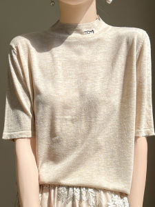 เสื้อยืดคอตั้งทรงหลวมสำหรับผู้หญิง ผ้าถักนิตติ้งผสมขนสัตว์ แขนสั้น ปักลาย สีพื้น ทรงหลวม ทรงปกติ ฤดูใบไม้ผลิ 2025