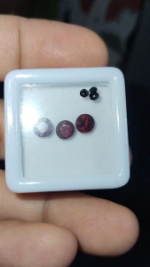 08พลอยโกเมนแท้ทรงกลมชุด3เม็ดพร้อมส่ง