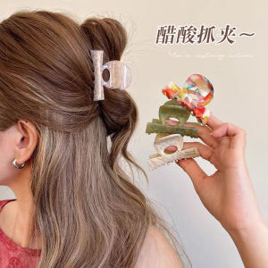 Korean Style Acetate Hair Claw & Shark Tail Hair Clip: A Versatile Hair Accessory
