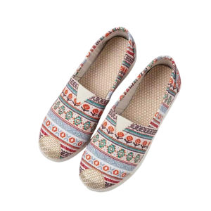 รองเท้าผ้าใบแม่แบบใหม่สำหรับผู้หญิง รองเท้าผ้าใบพื้นนุ่มกันลื่น พื้นยางหนังสัตว์ น้ำหนักเบา สไตล์ลำลอง ฤดูใบไม้ผลิ 2024