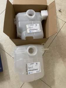 Bình nước phụ cdx/cruze 1.8
