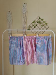 Celana Pendek Rainbow salur