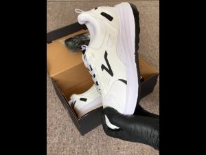 SEPATU SPORT PRIA DAN WANITASNEAKERS VULUNG CUOPLEJOGINGSEKOLAHKERJASANTAIOLAHRAGAPUTIH