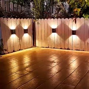 Lampu Dinding Outdoor Solar LED 2 Arah Sensor Cahaya Tenaga Matahari / Lampu Dinding Dekorasi Taman Tahan Air