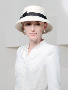 EE Autumn and Winter New Elegant Fleece Hat Elegant All-Match British Top Hat Winter Fashion Womens Hat