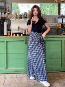 YINLUOYA | ชุดกระโปรงสั้นลายสก็อตสไตล์เกาหลีพร้อมเข็มขัดผูกไม่สมมาตร ชุดสองชิ้น แขนสั้น เอวสูง ช่วงฤดูร้อน คอลเลกชันฤดูใบไม้ผลิ 2025