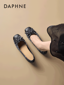 Daphne | Height-increasing Elegant Pumps