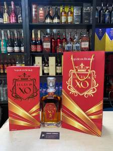 LUCKY 18 XO Có Vảy Vàng Napoleon Brandy 40% 700ml