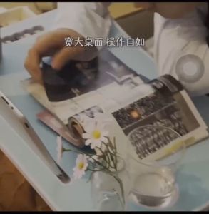 MEJA MULTIFUNSI MEJA LIPAT BELAJAR / MEJA LIPAT UNTUK LAPTOP / MEJA LIPAT FLEKSIBEL ADA HANDLE TANGANTEMPAT MINUM DAN TATAKAN HP LEMARISERBAGUNA168