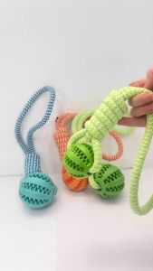 Đồ chơi cho Chó quả bóng rò rỉ thức ăn kèm dây thừng gặm sạch răng - Love Pets Shop