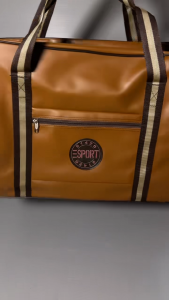 กระเป๋าเดินทางแบบถือทรงสี่เหลี่ยม 方形手提旅行包 Square Travel Tote