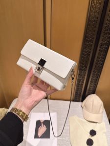 MY&FSNH | Elegant Minimalist Summer Chain Clasp Crossbody Bag